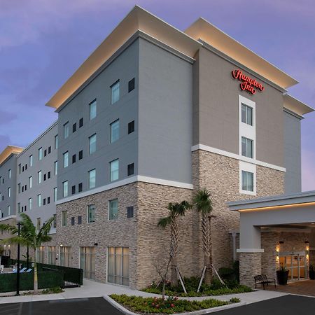 Hampton Inn Miami Airport East Exterior photo